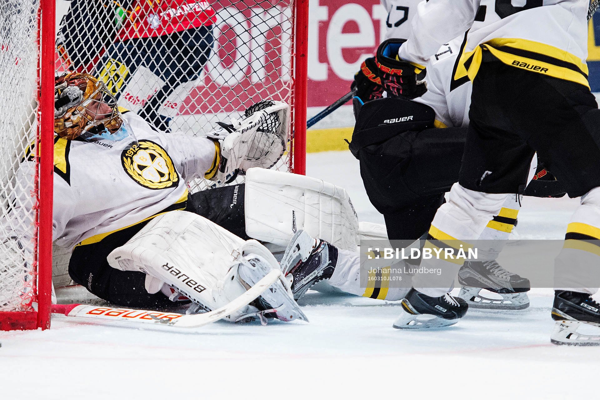 Brynäs målvakt Bernhard Starkbaum  i åttondelsfinal 1 i