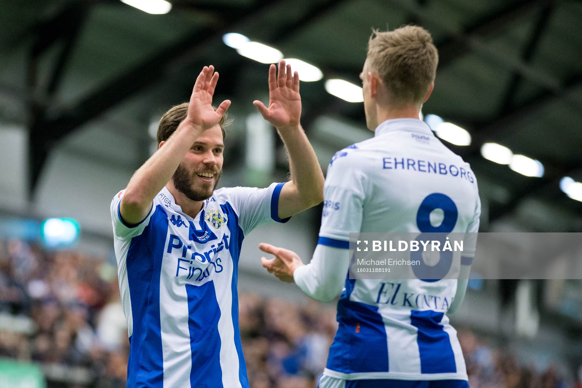 IFK Göteborgs Sören Rieks jublar ihop med Emil Salomonsson