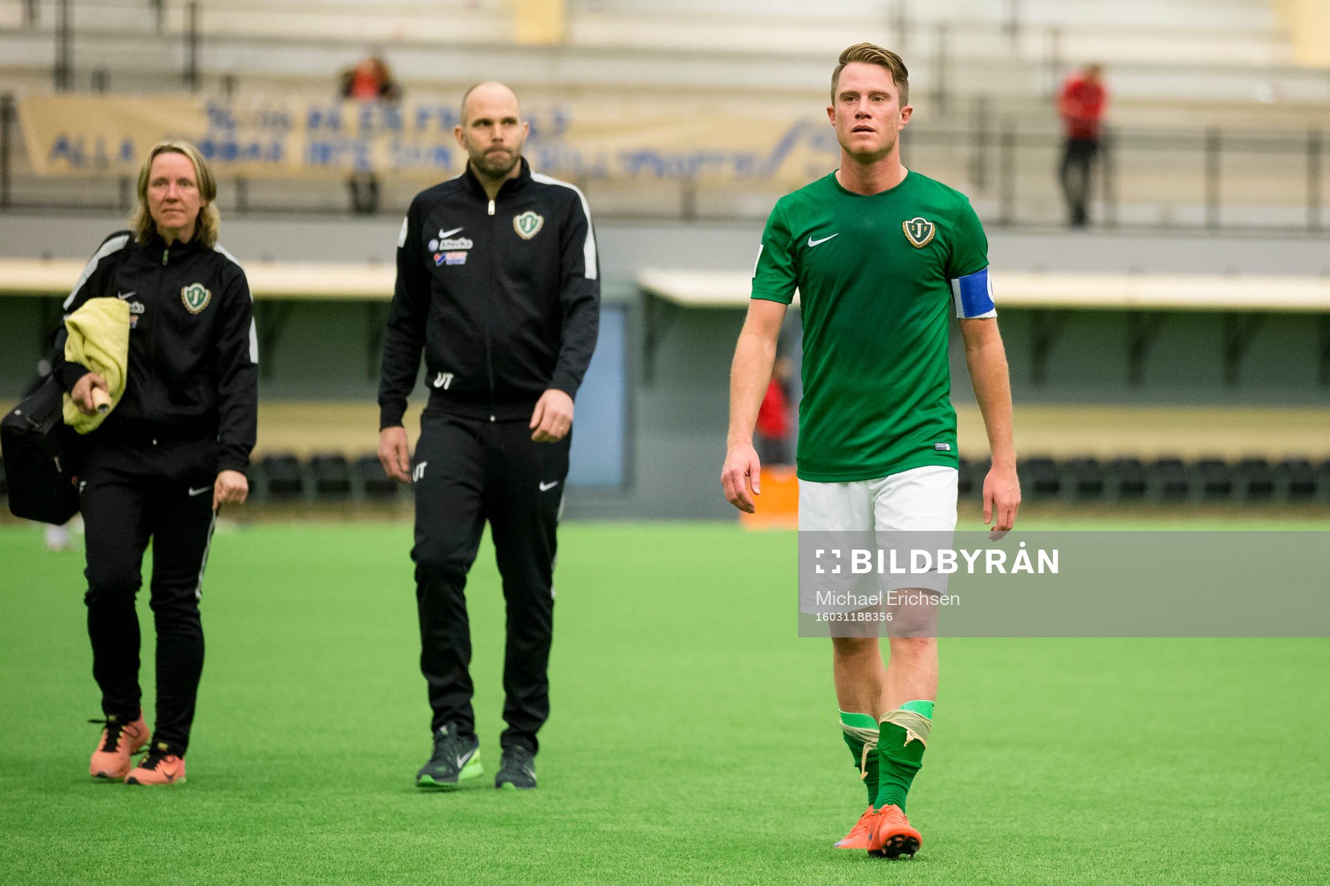 Jönköpings lagkapten Tommy Thelin deppar