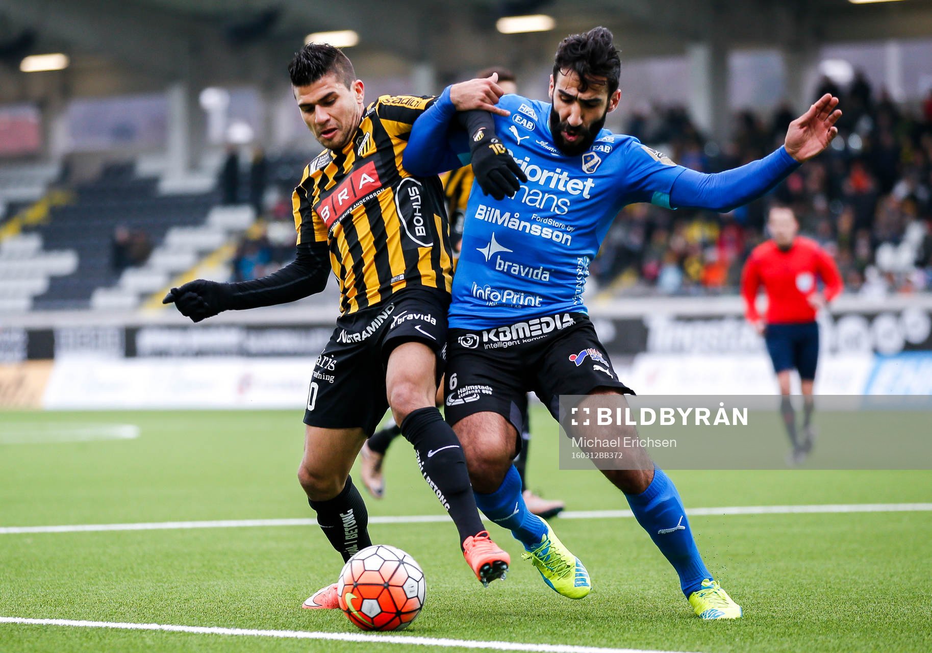 Häckens Paulo de Oliveira och Halmstads Mohammed Ali Khan