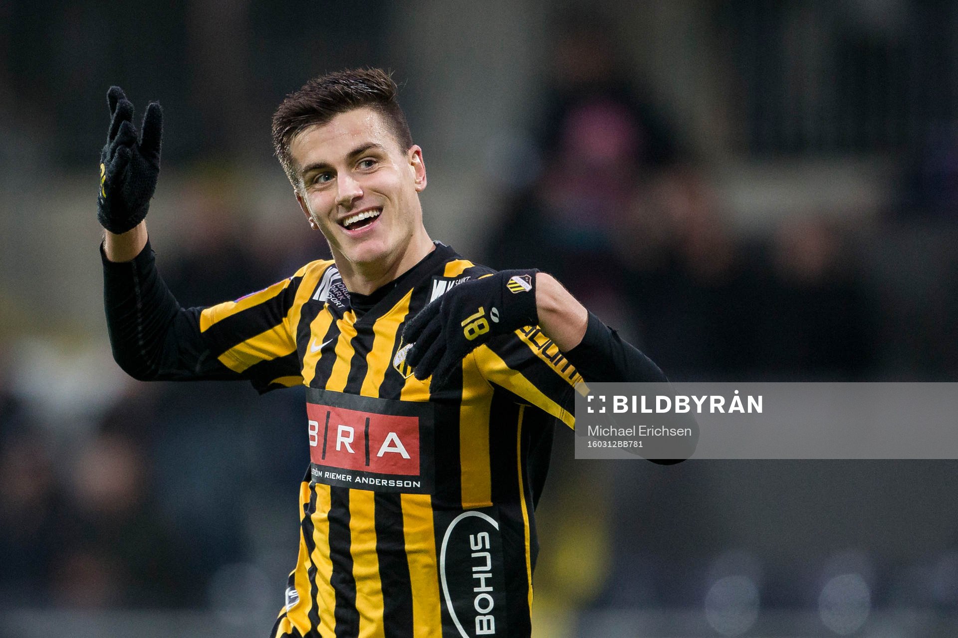 Häckens Alexander Jeremejeff jublar