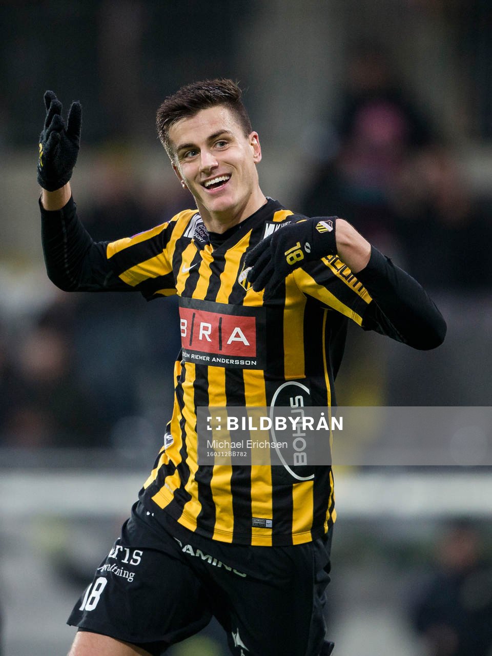 Häckens Alexander Jeremejeff jublar