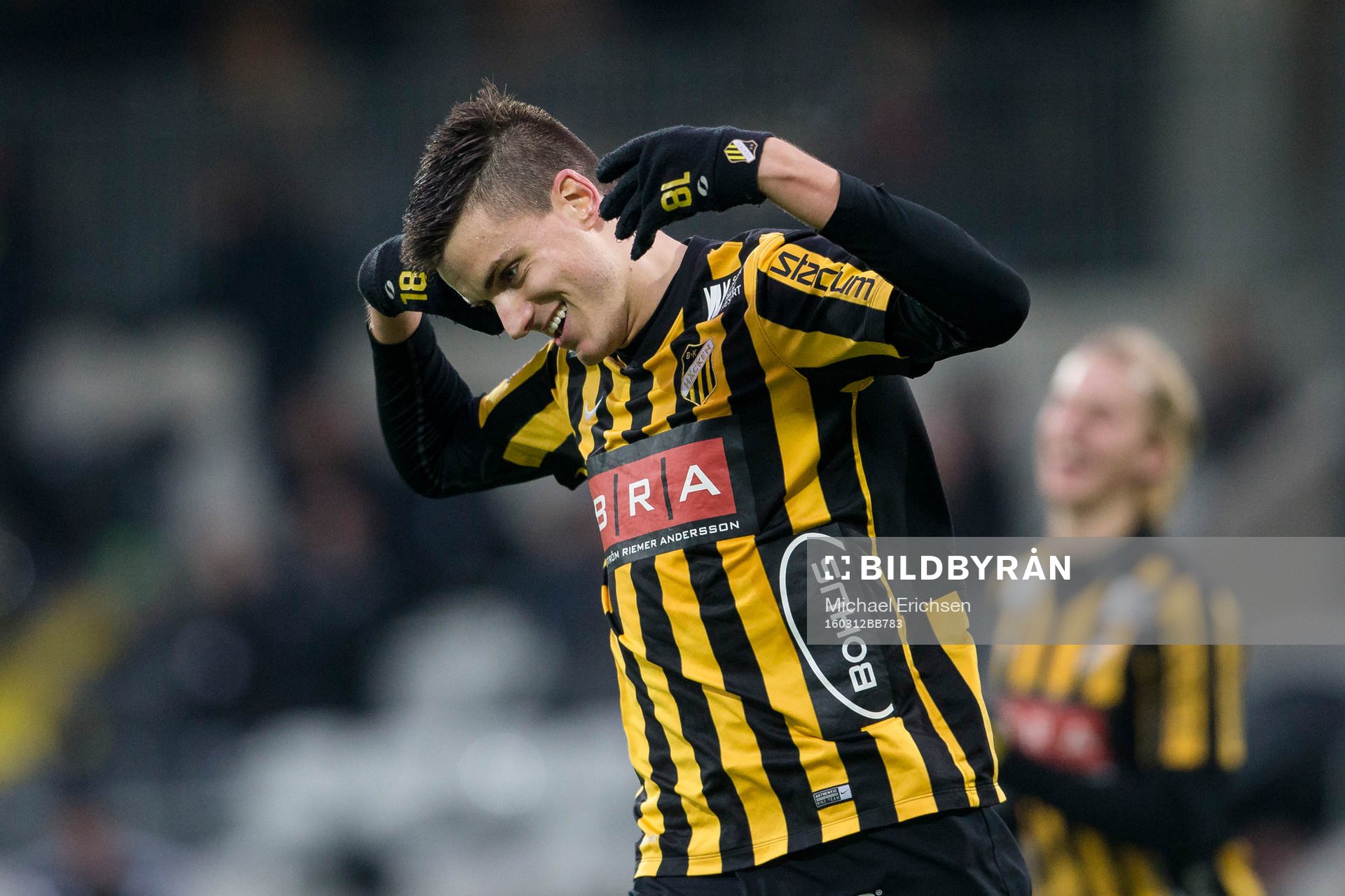 Häckens Alexander Jeremejeff jublar