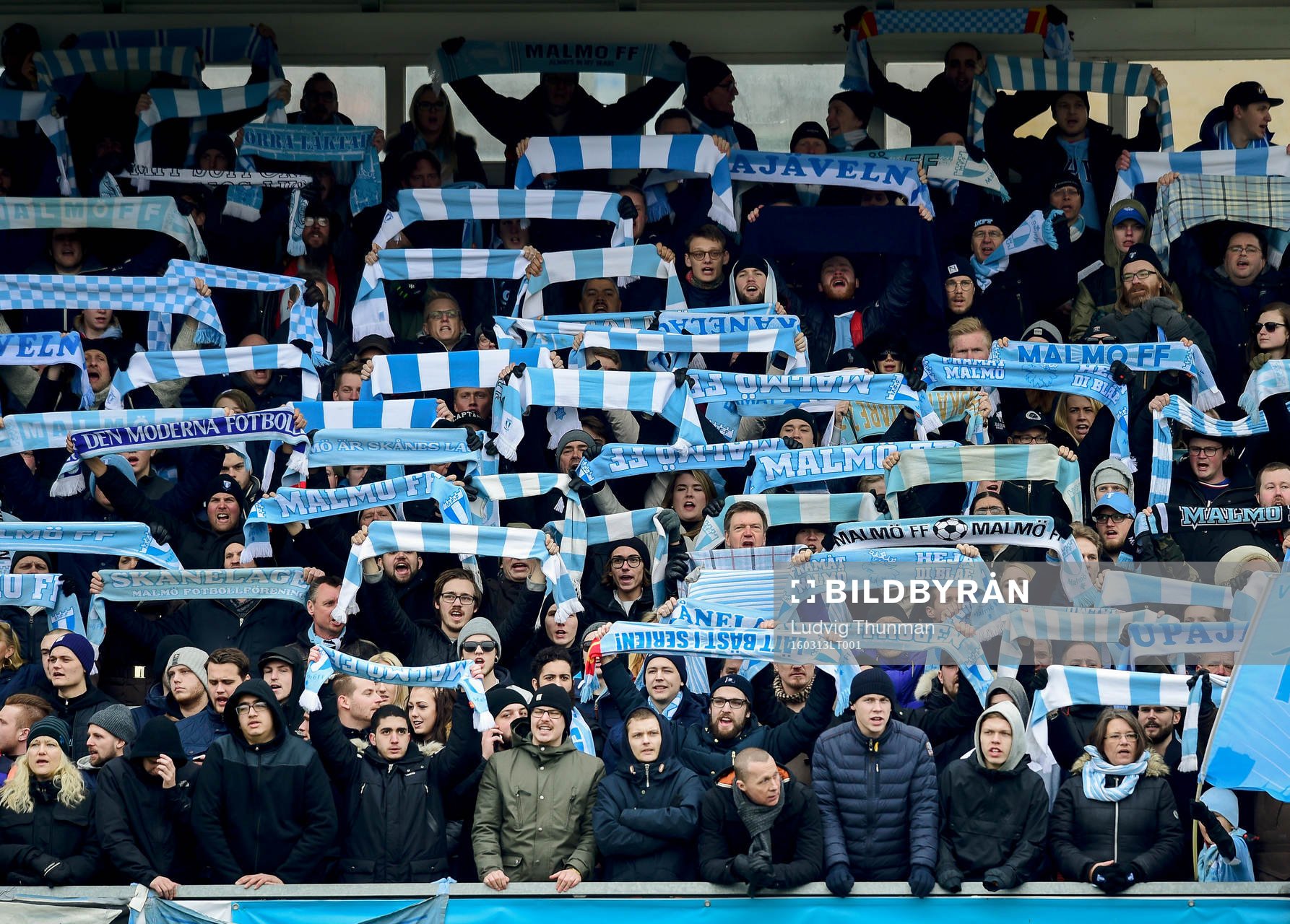 Malmö FFs supportrar före fotbollsmatchen i Svenska Cupen