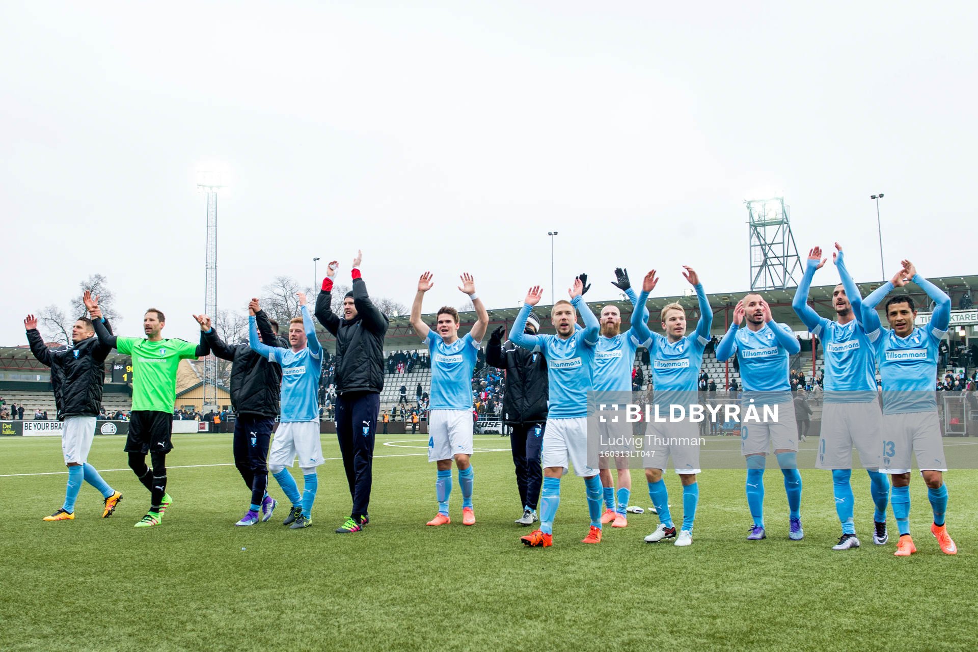 Malmö FFs spelare tackar publiken