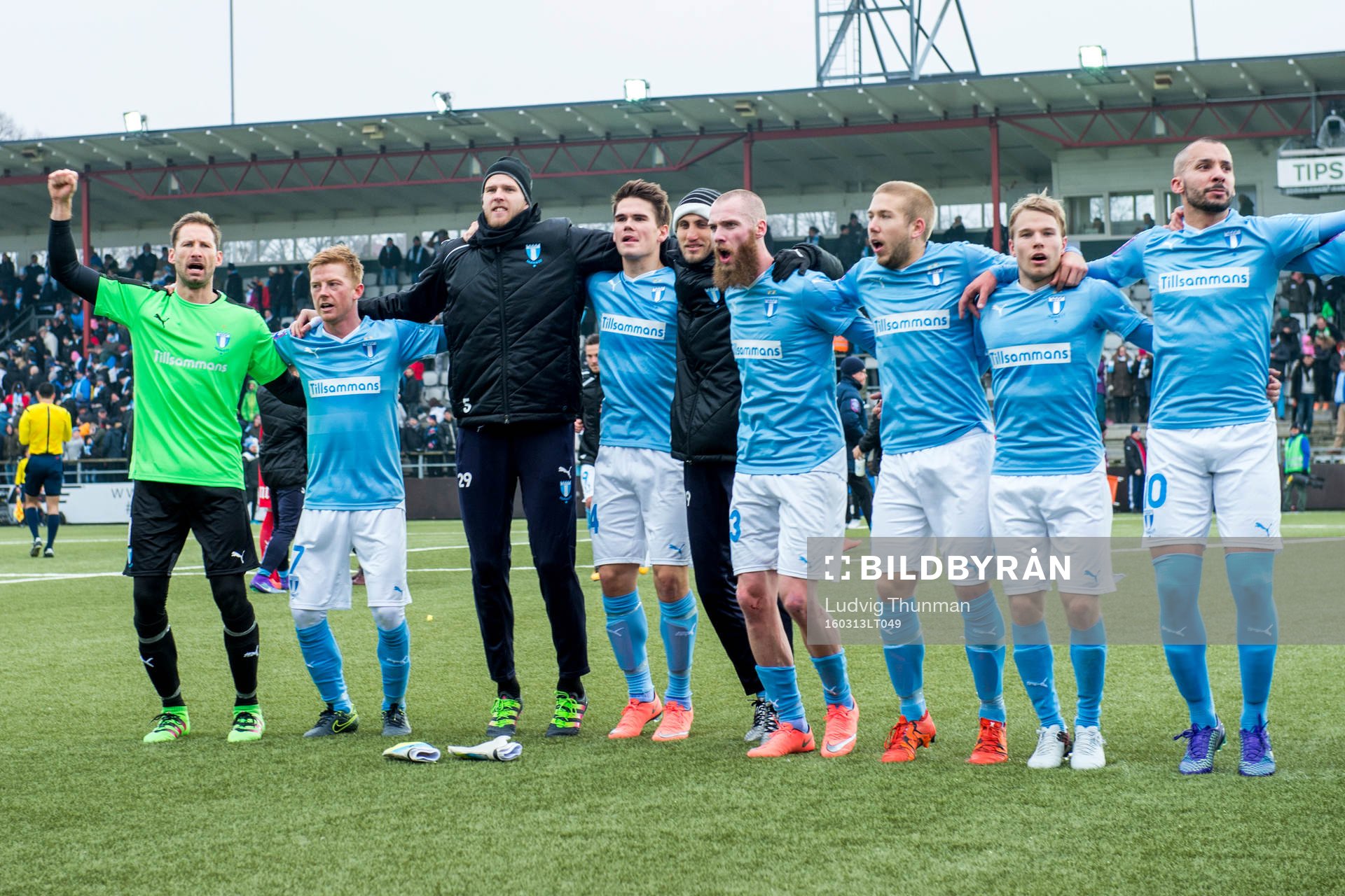 Malmö FFs spelare tackar publiken