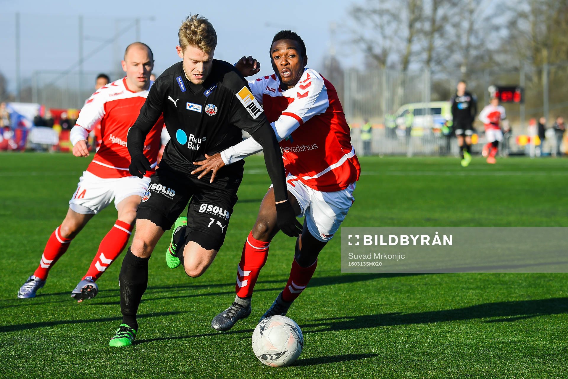 Helsingborgs Viktor Ljung och Kalmars Lumala Abdu