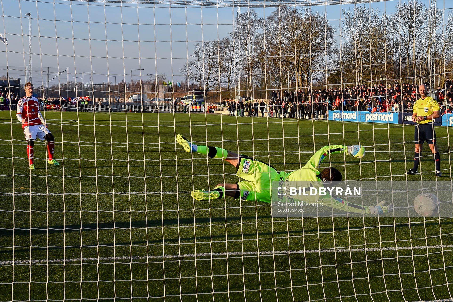 Kalmars Rasmus Elm gör mål på straff