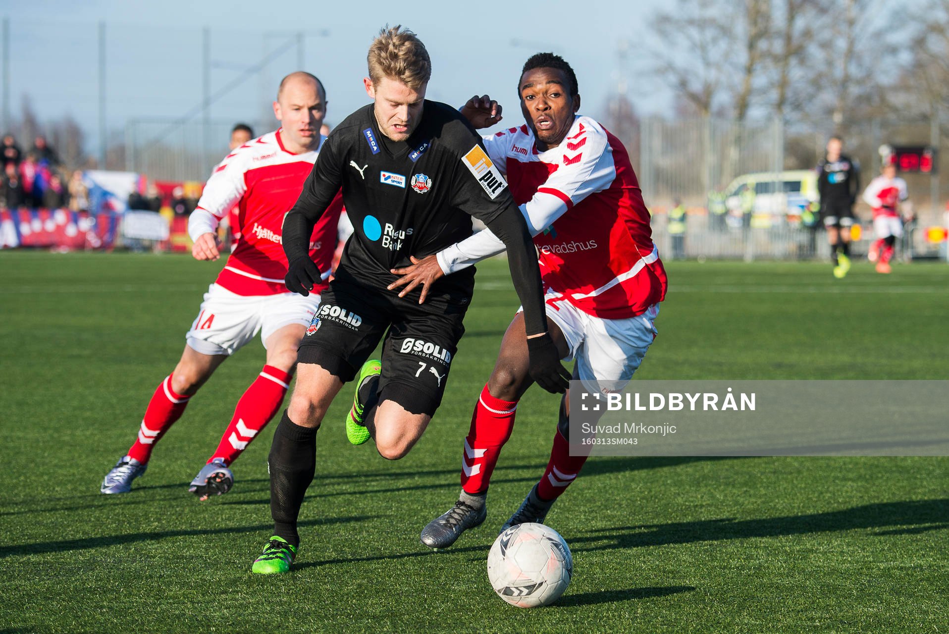 Helsingborgs Viktor Ljung och Kalmars Lumala Abdu
