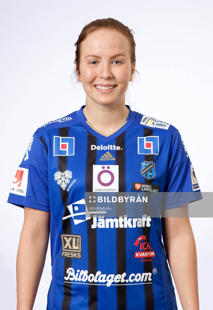 Rebecca Rulander poserar för ett porträtt den 13 mars 2016 i Östersund.
