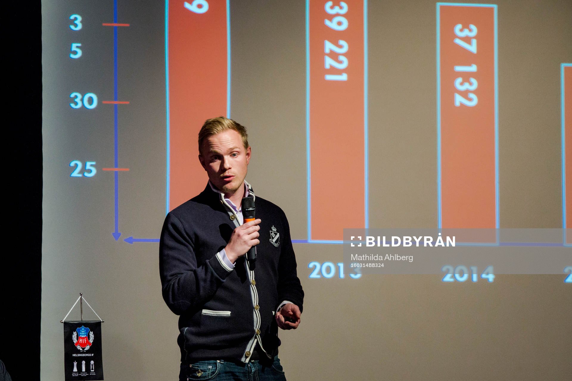 Helsingborgs Jonas Eidewall håller presentation