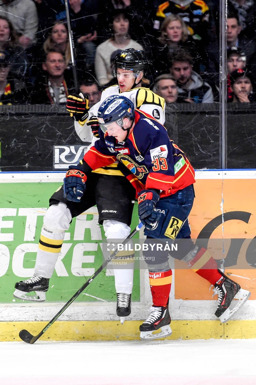 Djurgårdens Linus Hultström och Brynäs Oskar Lindblom