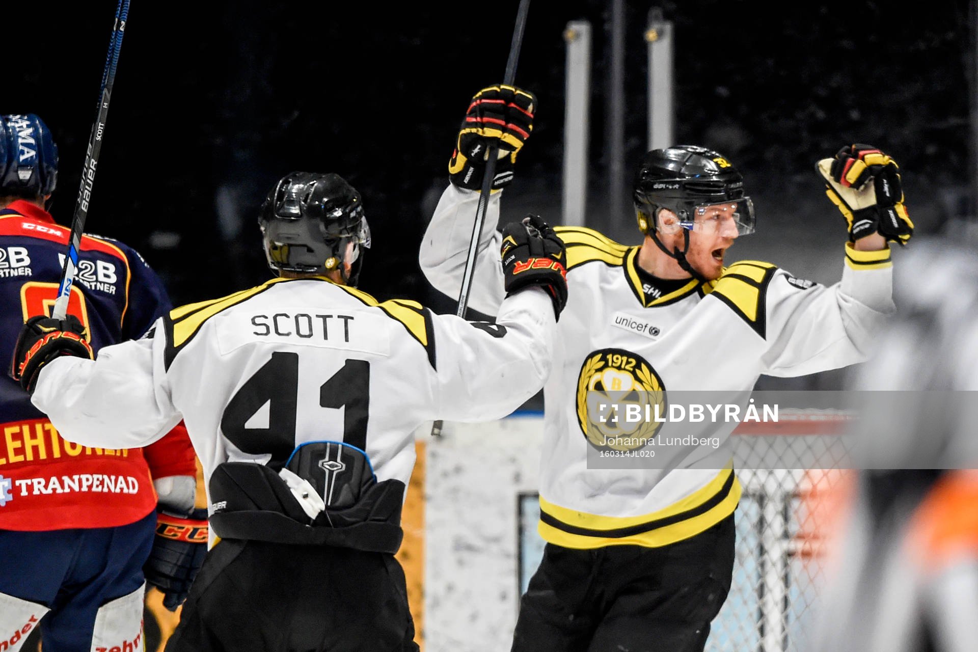 Brynäs Nick Johnson jublar