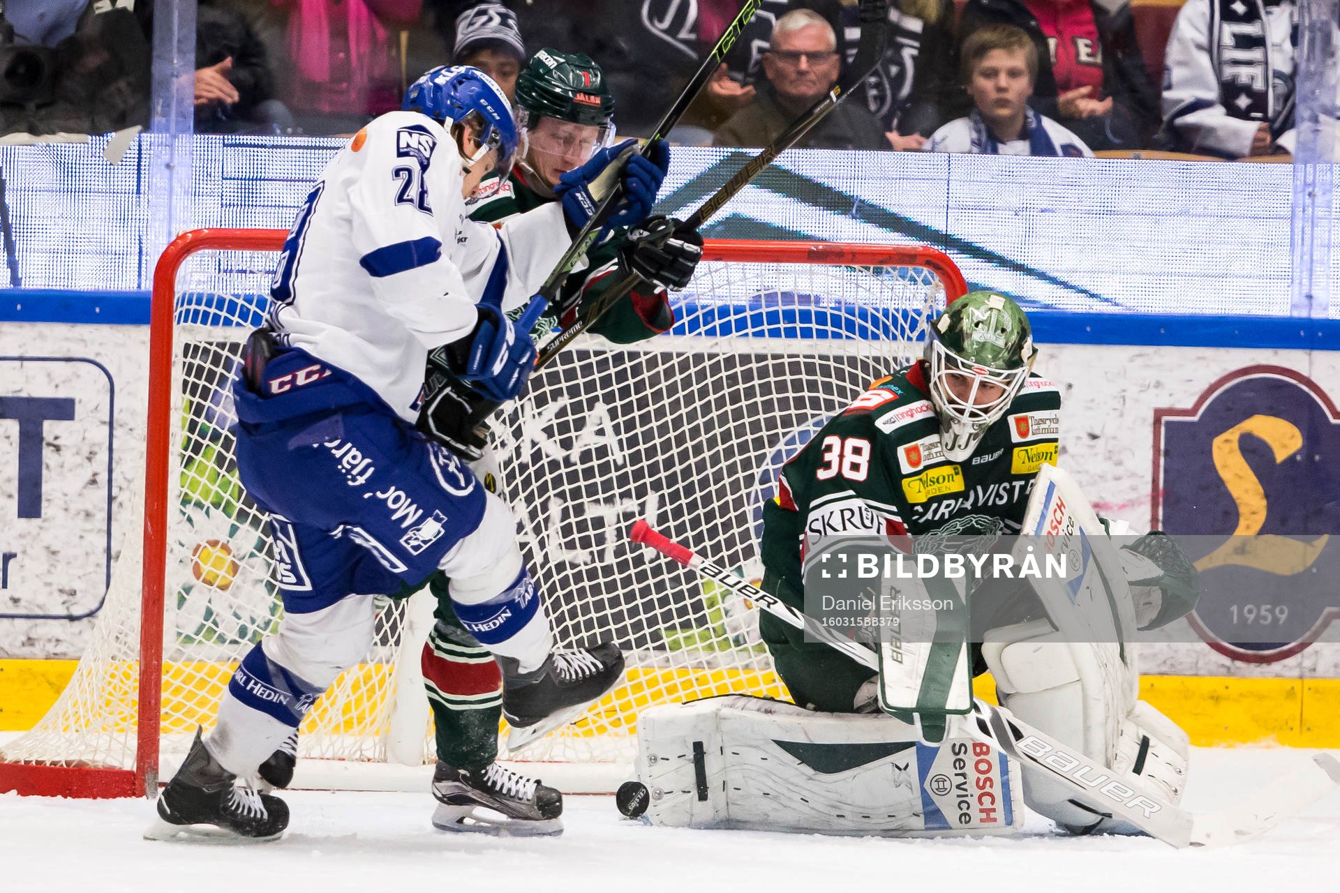 chans för Leksands Anton Karlsson framför Tingsryds
