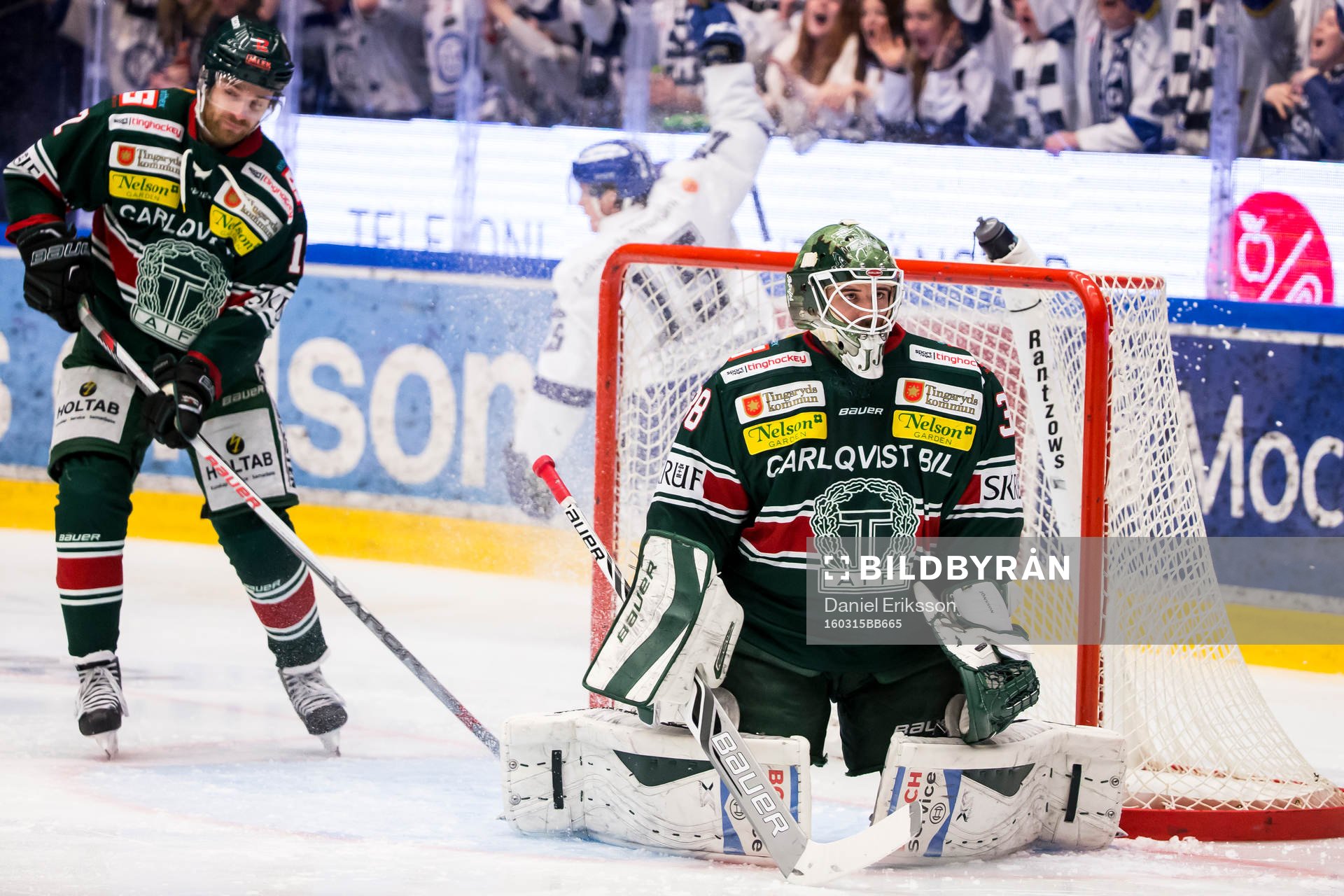 Leksands Johan Porsberger jublar bakom Tingsryds målvakt