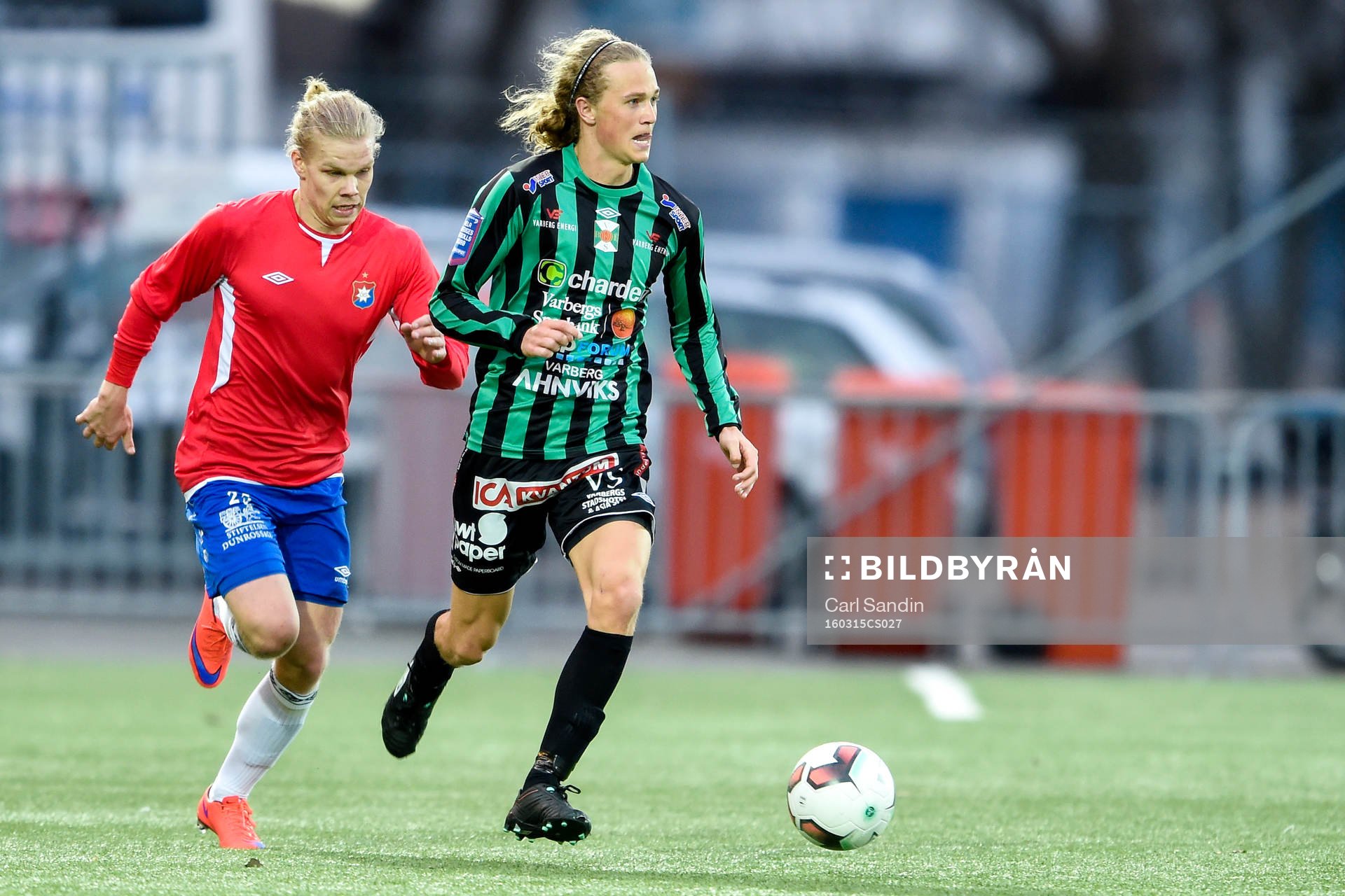 Örgrytes Joakim Hall och Varbergs Oliver Nåfors under en träningsmatch i fotboll mellan Örgryte och Varberg den 15 mars 2016 i Göteborg.
