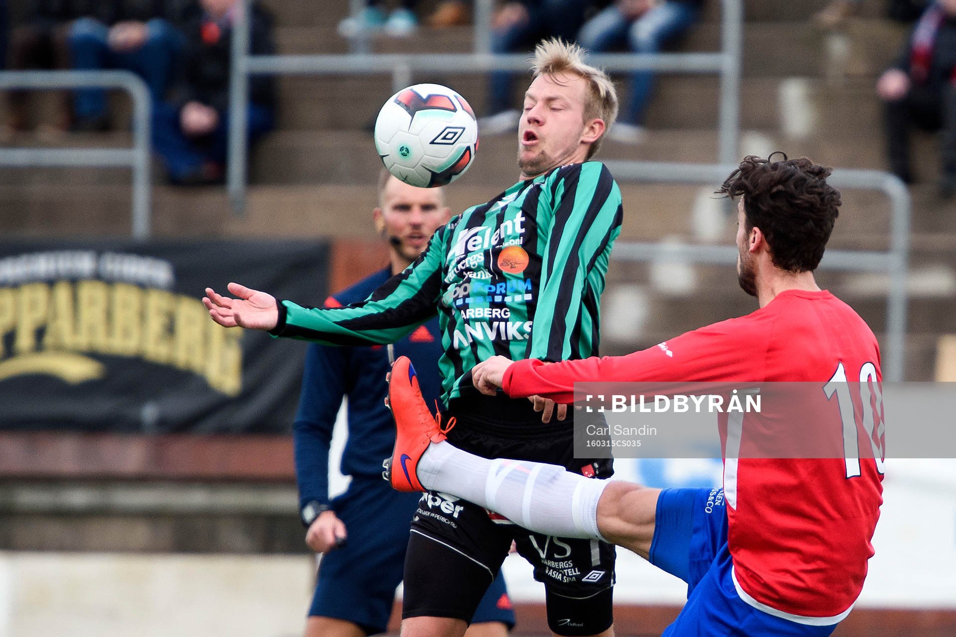Varbergs Sebastian Crona och Örgrytes Dardan Mustafa