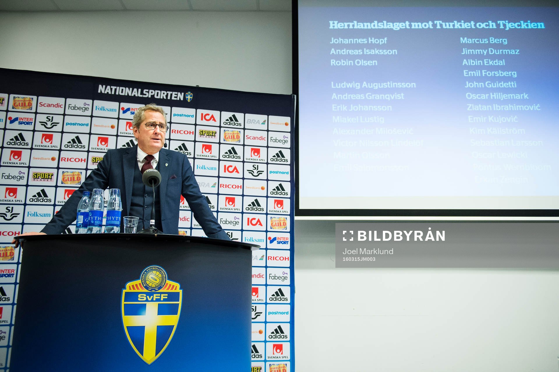 Sveriges förbundskapten Erik Hamrén presenterar