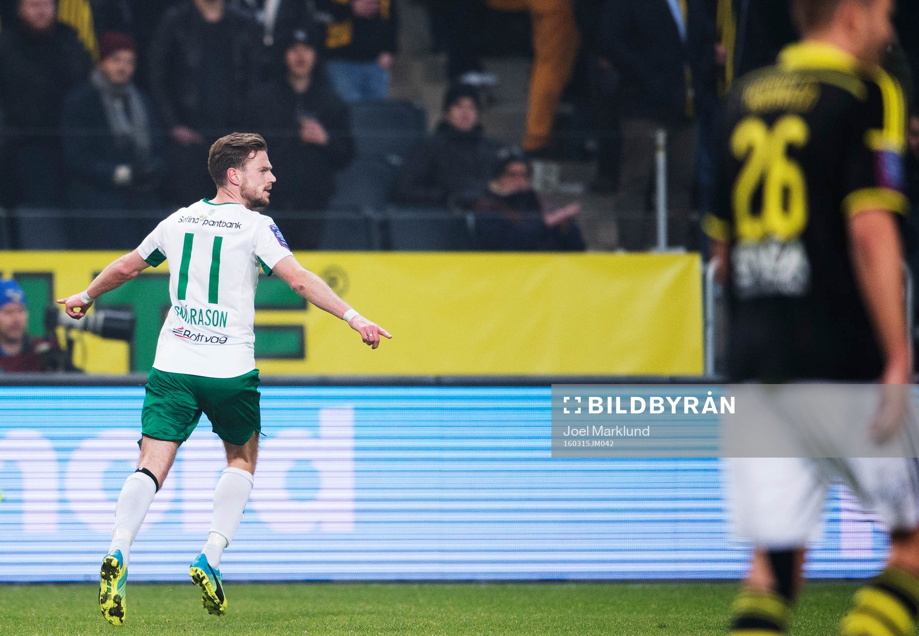 Hammarbys Arnor Smarason jublar