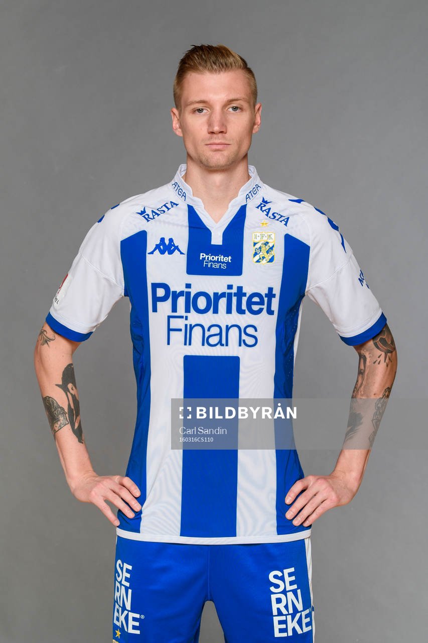IFK Göteborgs Sebastian Eriksson poserar för ett porträtt den 16 mars 2016 i Göteborg.