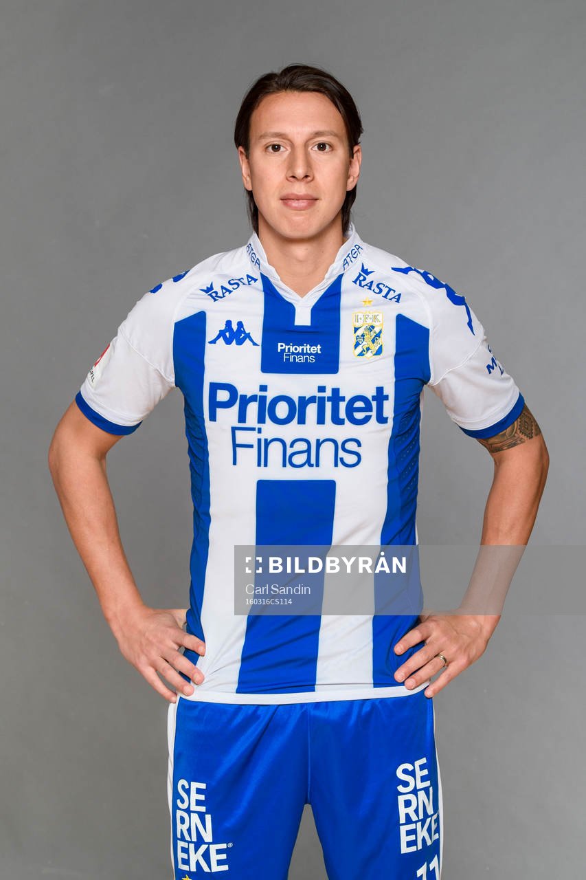 IFK Göteborgs Martin Smedberg Dalence poserar för ett porträtt den 16 mars 2016 i Göteborg.