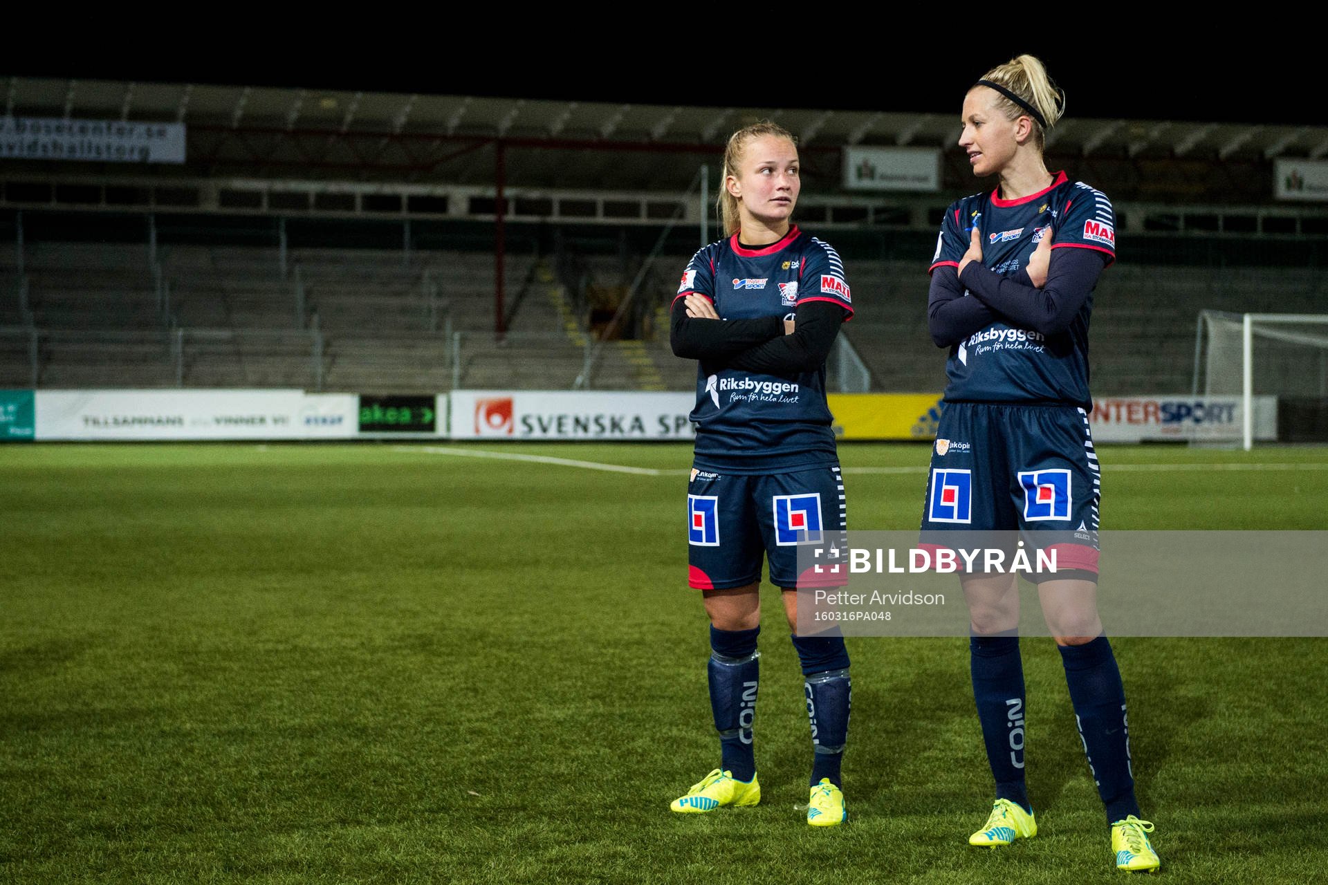 Linköpings Tove Almqvist och Janni Arnth Jensen deppar