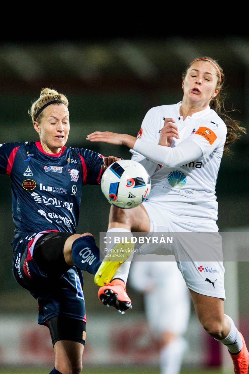 Linköpings Janni Arnth Jensen och Rosengårds Lieke Martens