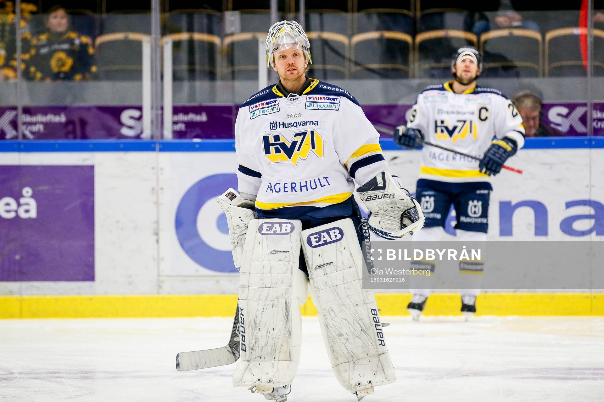 s målvakt Erik Ersberg  och Chris Abbott