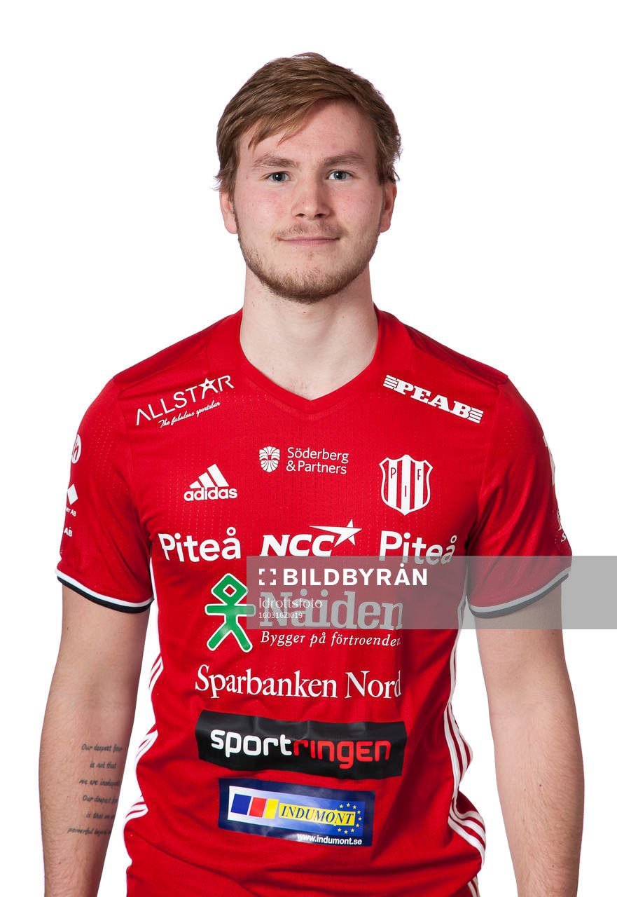 Anton Rosengren poserar för ett porträtt den 16 mars 2016 i Piteå.