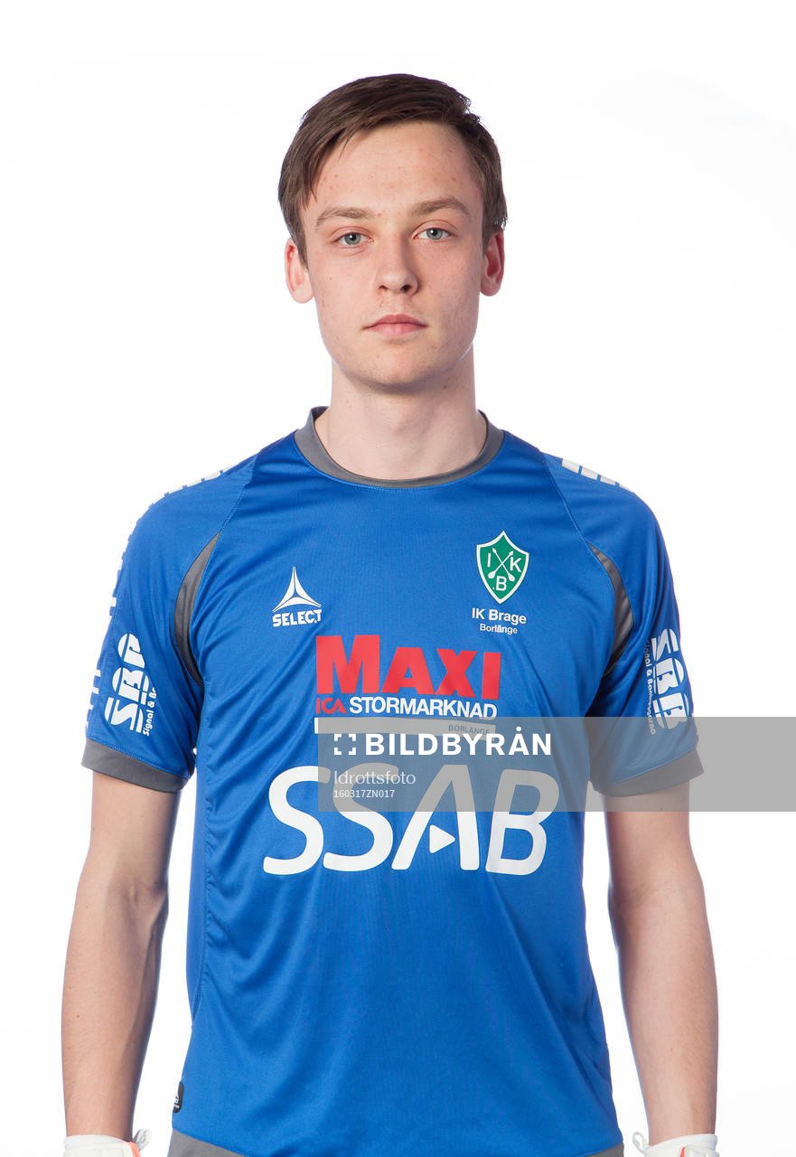 Målvakt Ludvig Larsson poserar för ett porträtt den 17 mars 2016 i Borlänge.