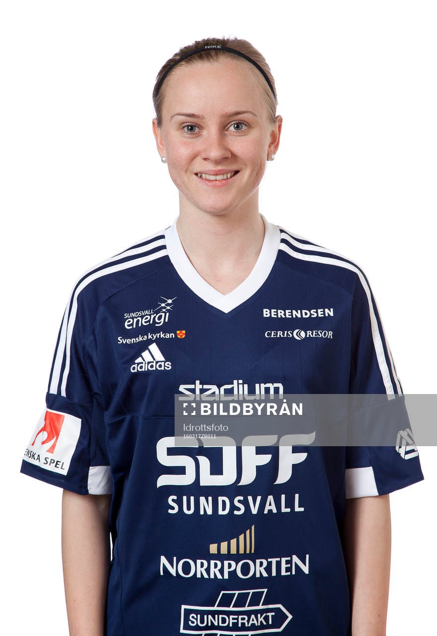 Jenny Stadin poserar för ett porträtt den 17 mars 2016 i Sundsvall.