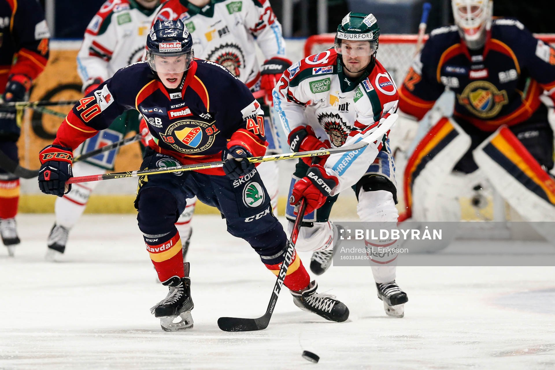 Djurgårdens Tomi Sallinen och Frölundas Patrik Carlsson
