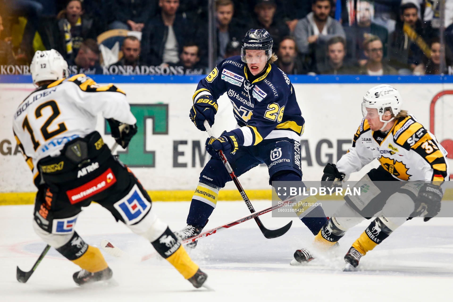 s Anton Bengtsson mot Skellefteås Adam Pettersson och