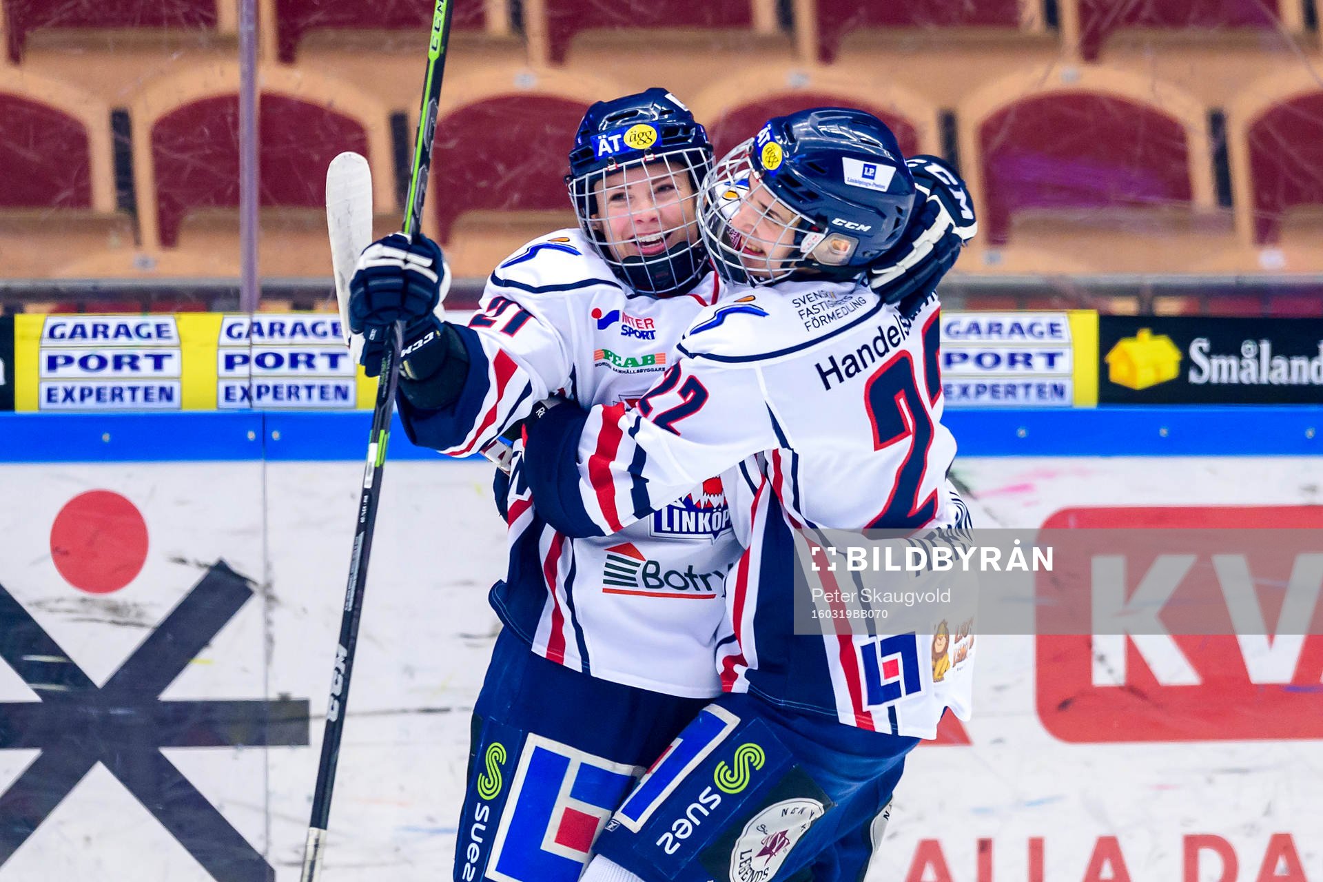 Linköpings Madelen Haug Hansen (v) jublar