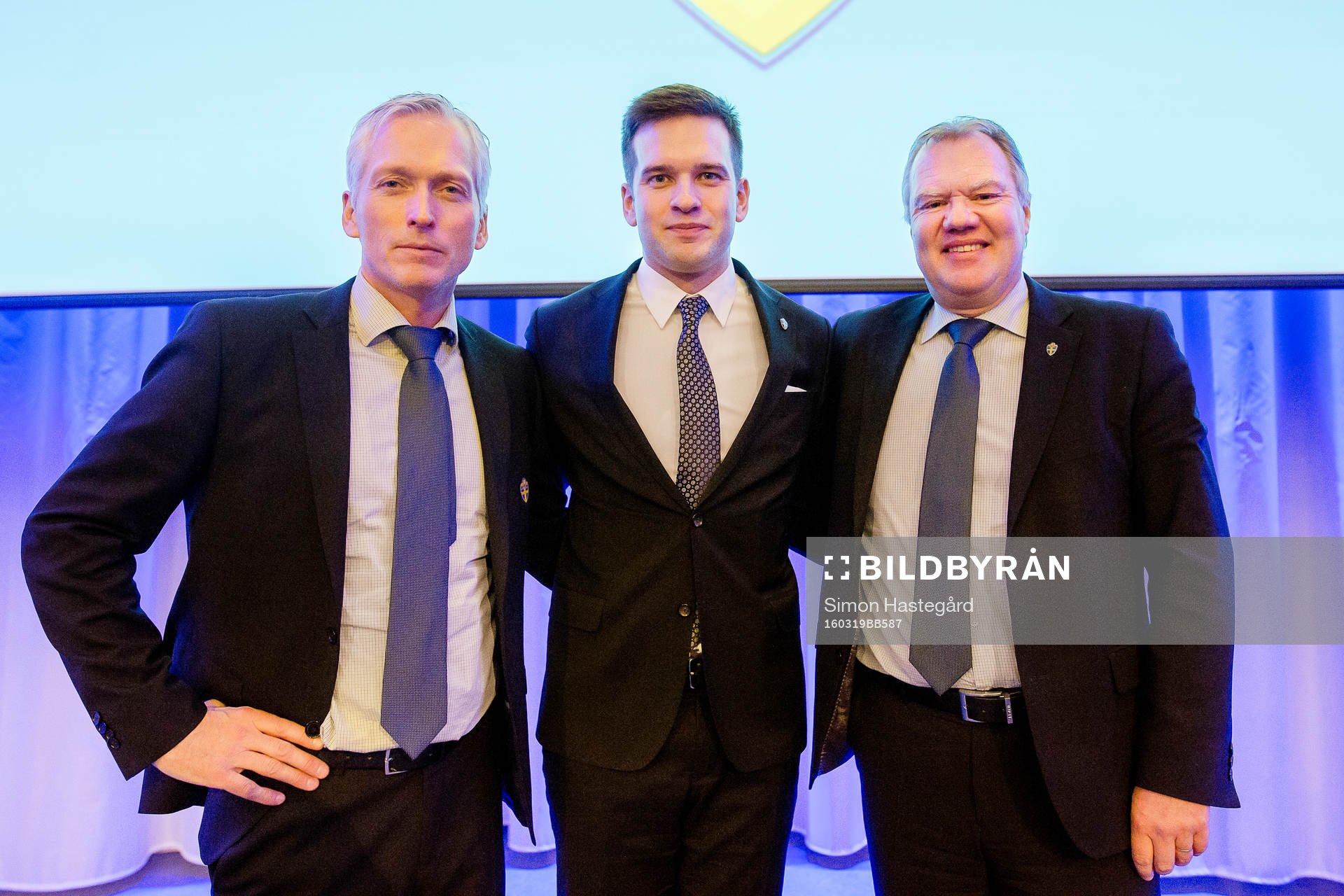 Generalsekreterare Håkan Sjöstrand, Idrottsminister Gabriel Wikström och Ordförande Karl-Erik Nilsson efter Svenska Fotbollförbundets årsmöte den 19 mars 2016 i Stockholm.