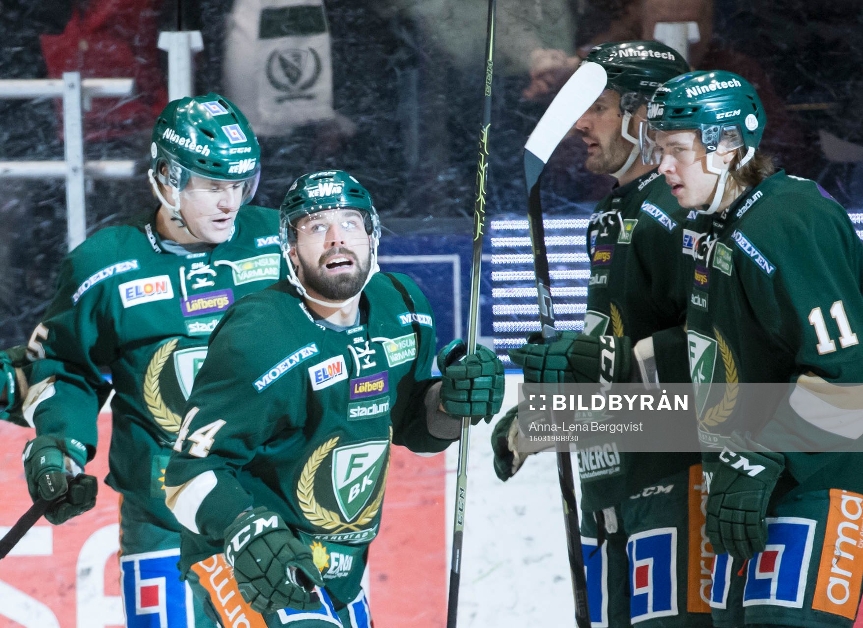 Färjestads Mikael Johansson, Milan Gulas Niclas Arell  och