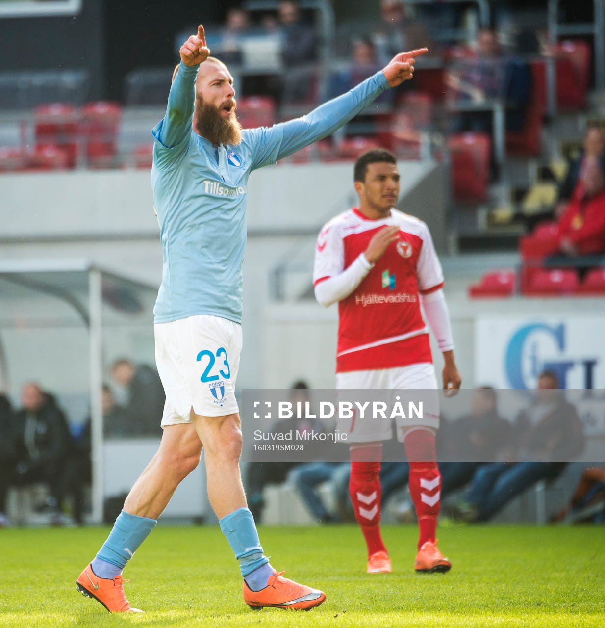 Malmö FFs Jo Inge Berget jublar och Kalmars Ismael Silva