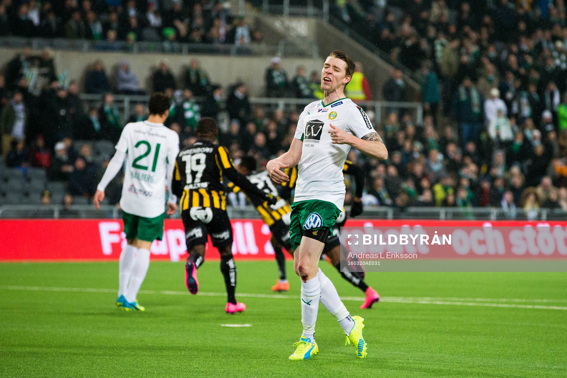 Hammarbys Birkir Már Saevarsson deppar