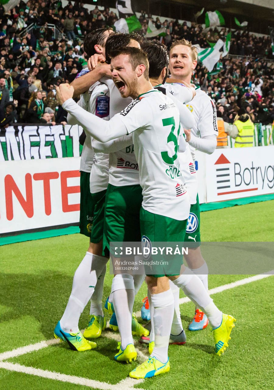 Hammarbys Måns Söderqvist reagerar efter 2-2 målaet av Melker Hallberg under semifinalen i Svenska Cupen i fotboll mellan Hammarby och Häcken den 20 Mars 2016 i Stockholm. 
