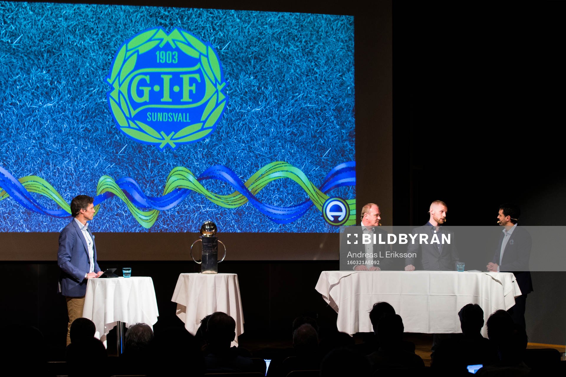 Roger Franzén, tränare Sundsvall och Tommy Naurin,