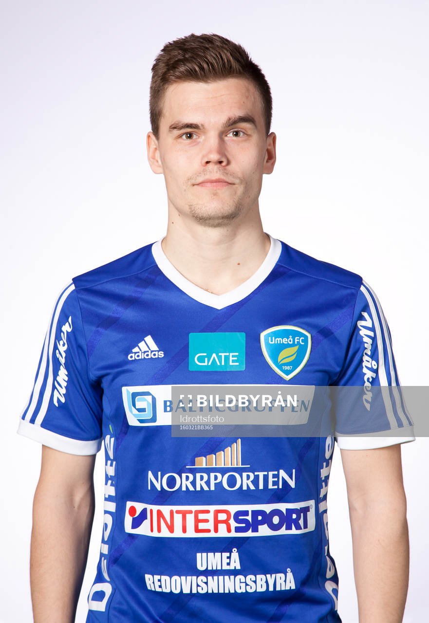 Jens Sjöström poserar för ett porträtt den 21 mars 2016 i Umeå.