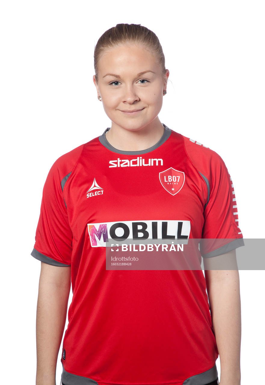 Matilda Ovenberger poserar för ett porträtt den 21 mars 2016 i Malmö.