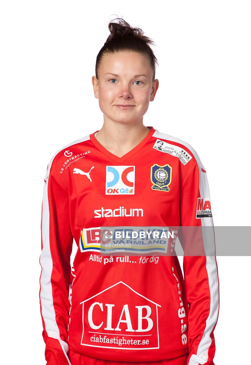 Målvakt Fanny Edström poserar för ett porträtt den 21 mars 2016 i Karlstad.