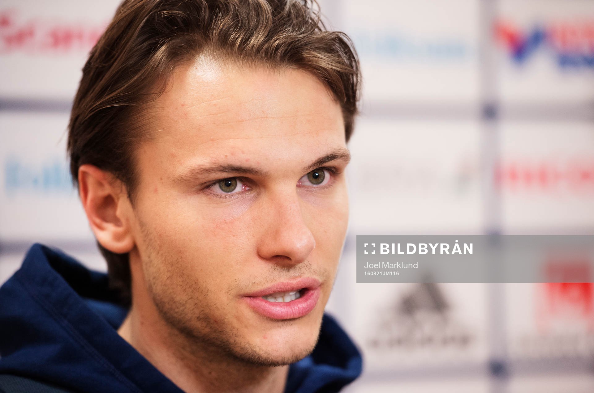 Sveriges Albin Ekdal under en presskonferens efter fotbollslandslagets träning den 21 mars 2016 i Stockholm.