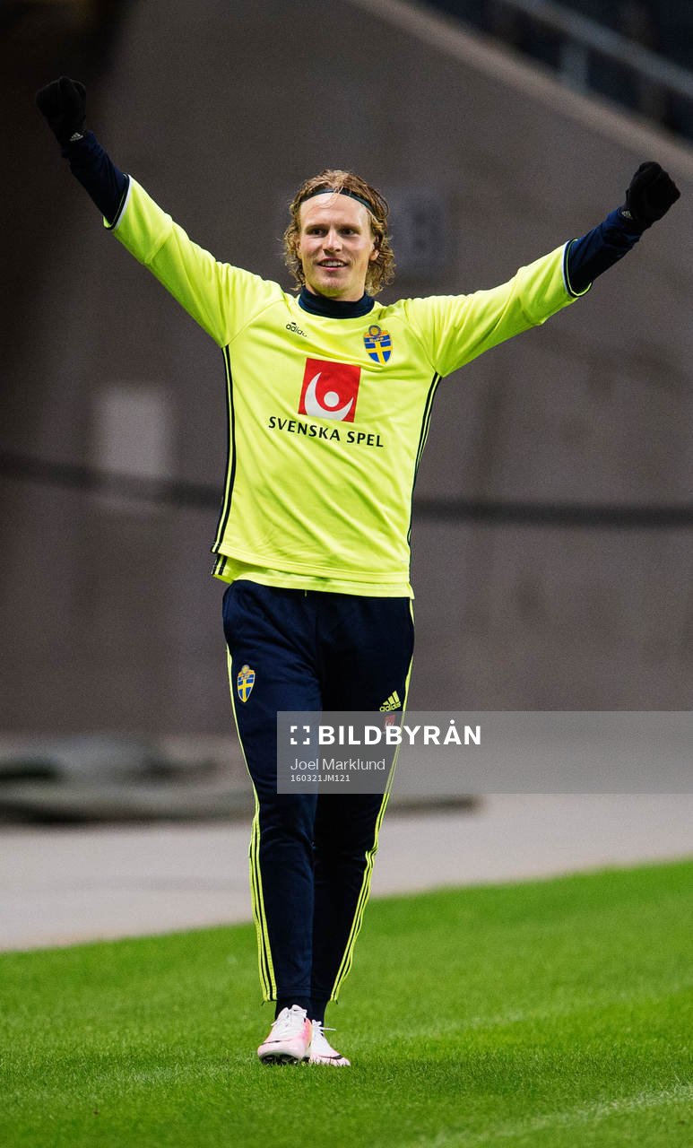 Oscar Hiljemark jublar
