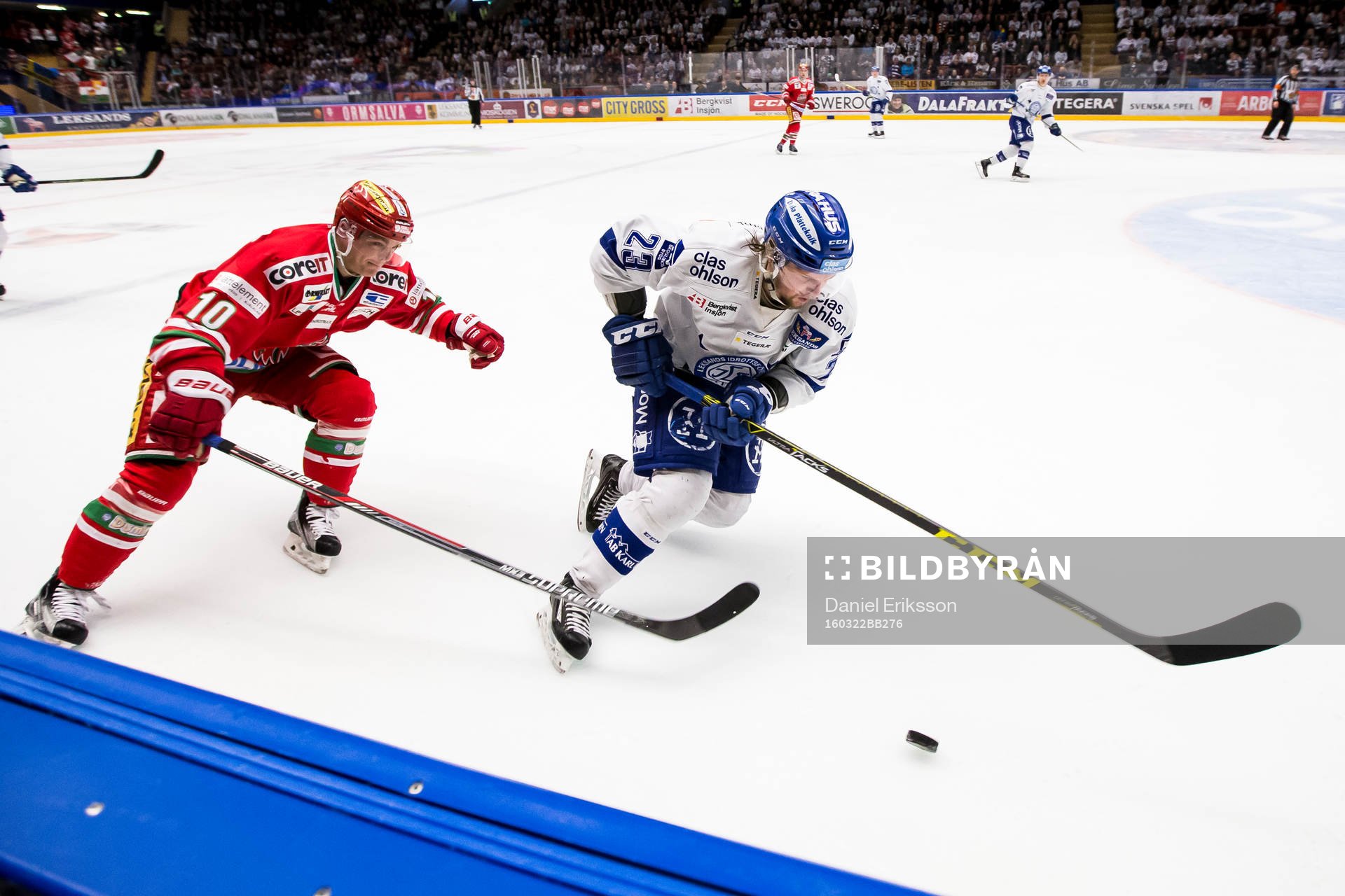 Modos Per-Åge Skröder jagar Leksands Viktor Amnér  i