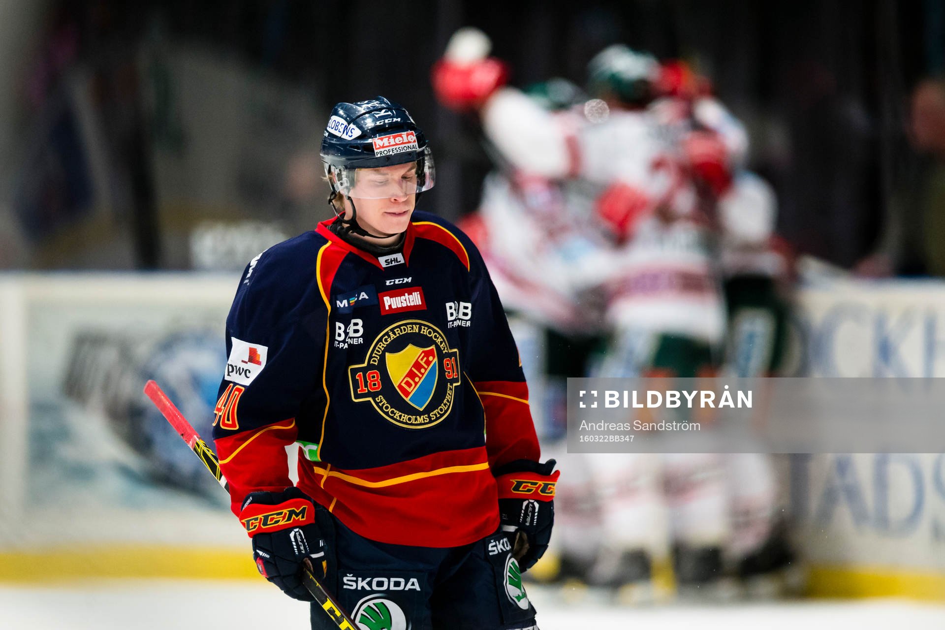 Djurgårdens Tomi Sallinen ser deppig ut