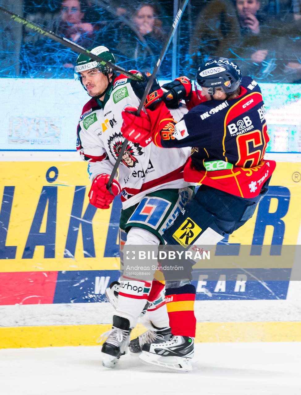 Duell mellan Frölundas Oliver Lauridsen och Djurgårdens
