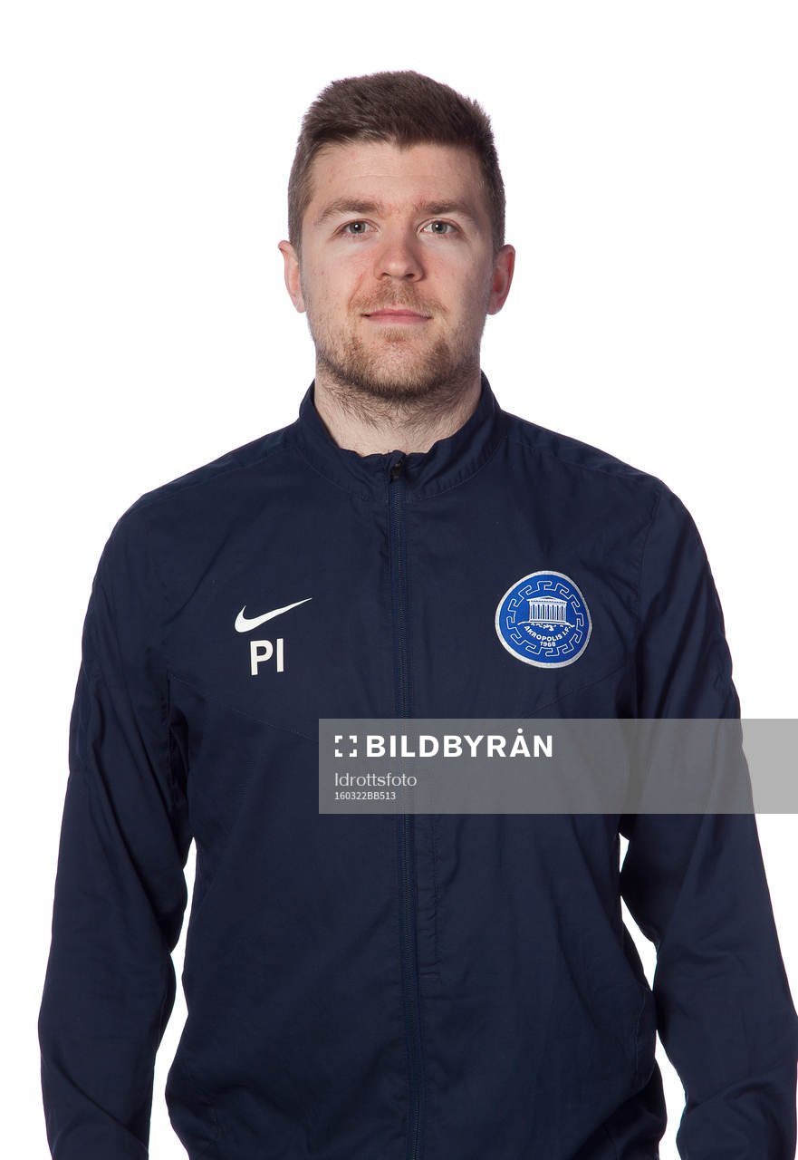 Petter Isaksson poserar för ett porträtt den 22 mars 2016 i Stockholm.