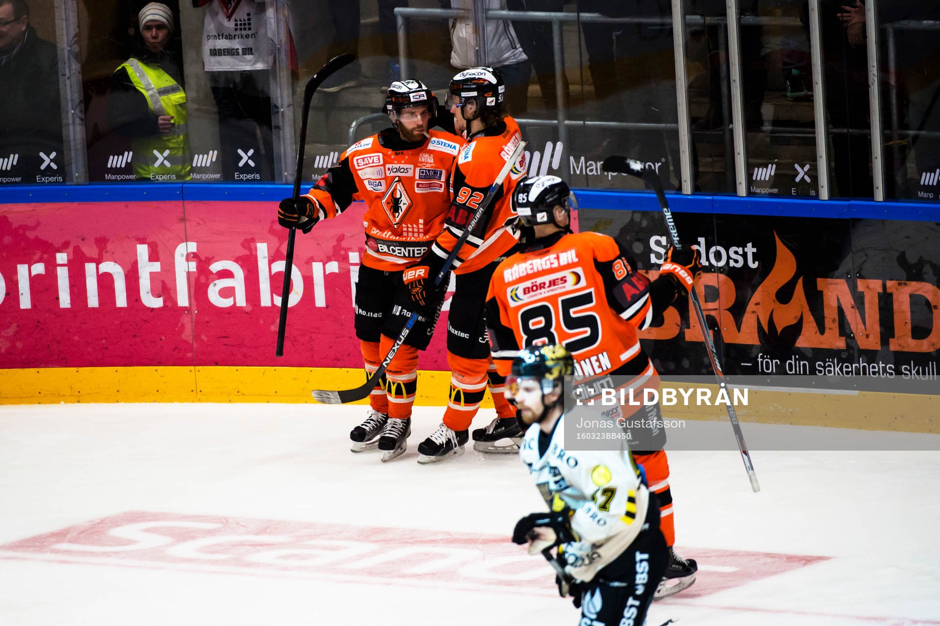 Karlskronas Mattias Guter har gjort 1-1